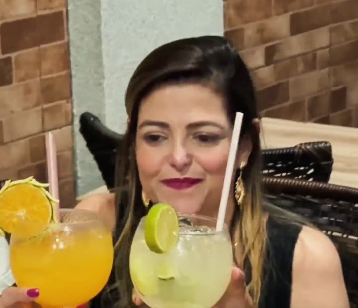 Caipirinhas servidas no salão da Bonari