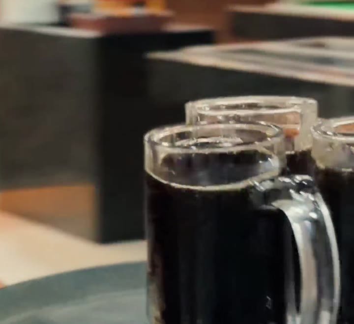 Canecas de refrigerante do refil à vontade